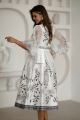sukienka w ornamenty z rekawem